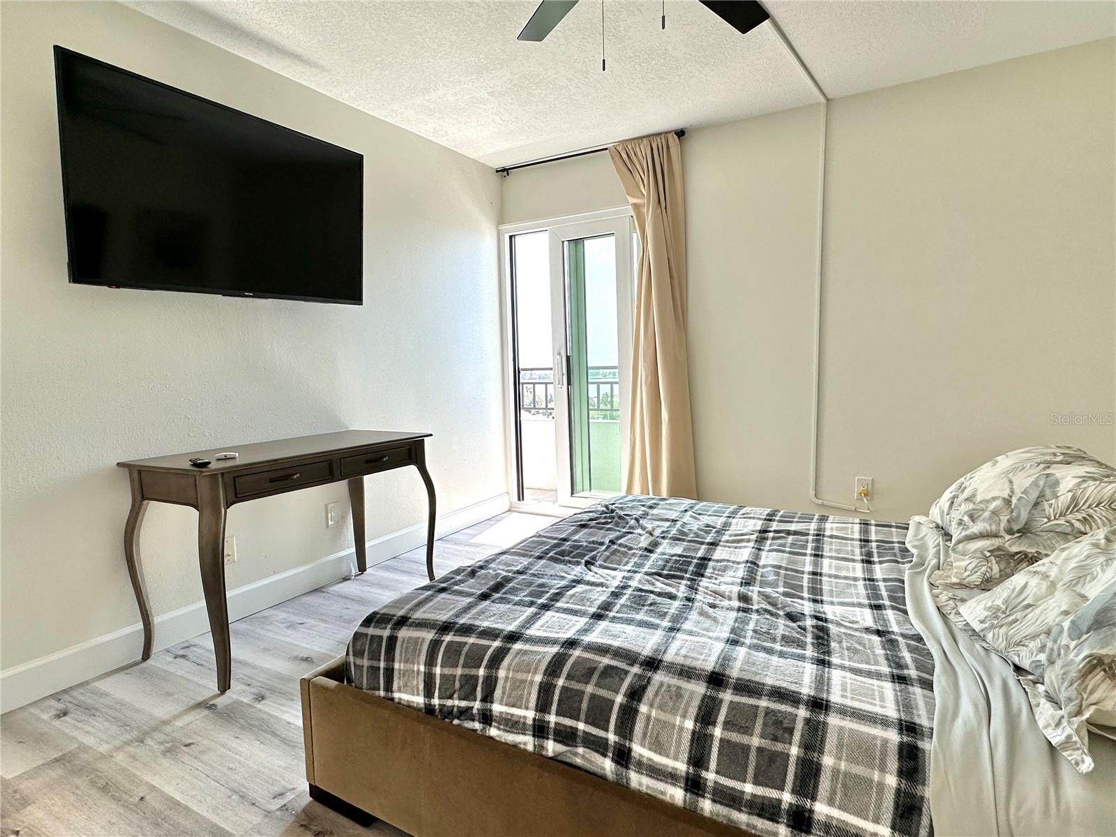 Image 21 of 46 For 855 Bayway Boulevard 907