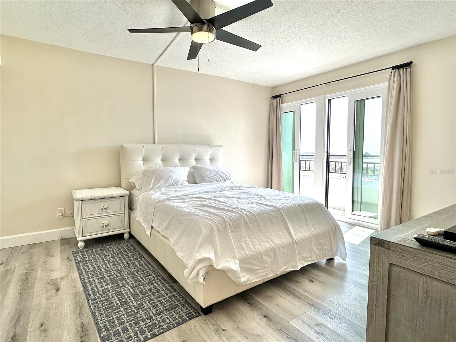 Image 37 of 46 For 855 Bayway Boulevard 907