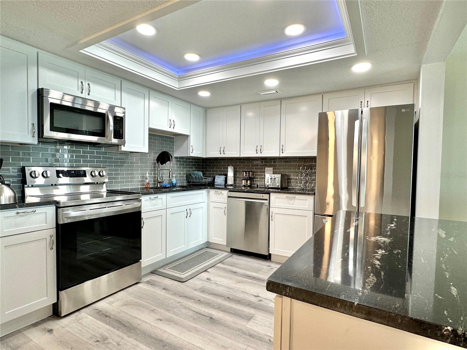 Image 7 of 46 For 855 Bayway Boulevard 907