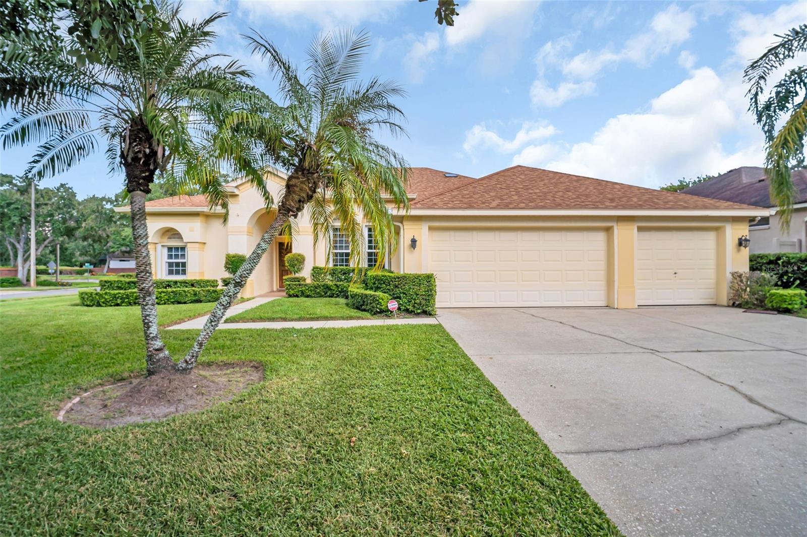 Image 3 of 59 For 12302 Seabrook Drive