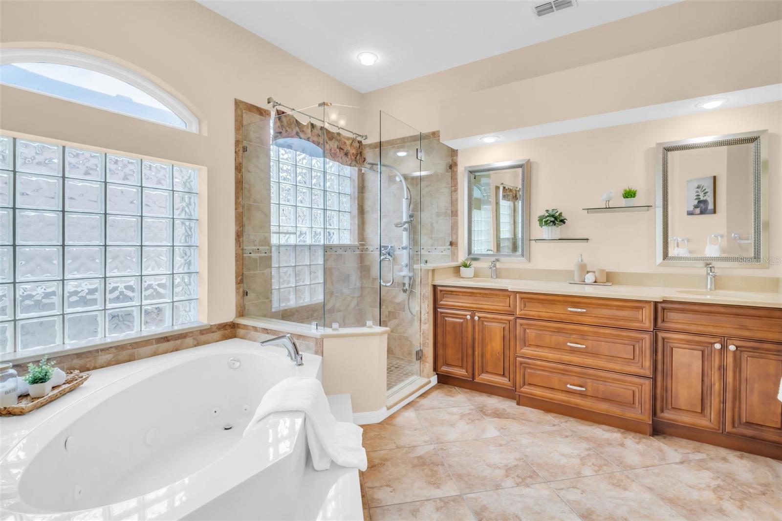 Image 32 of 59 For 12302 Seabrook Drive
