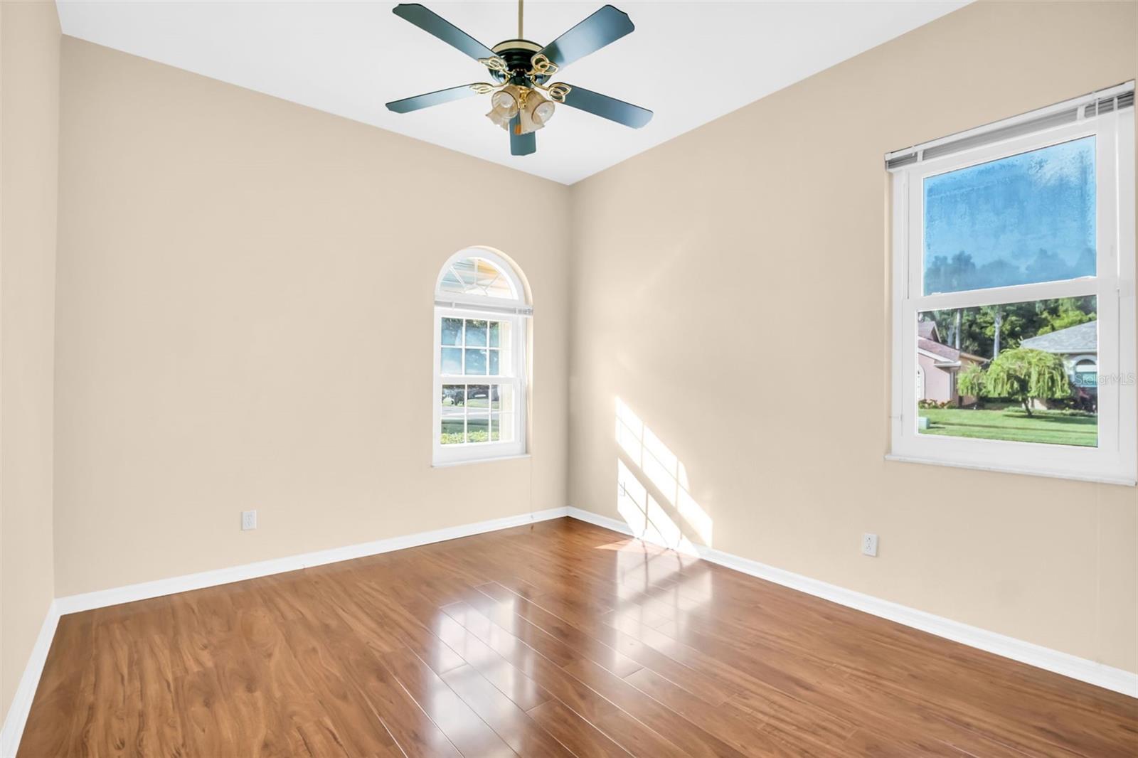 Image 42 of 59 For 12302 Seabrook Drive