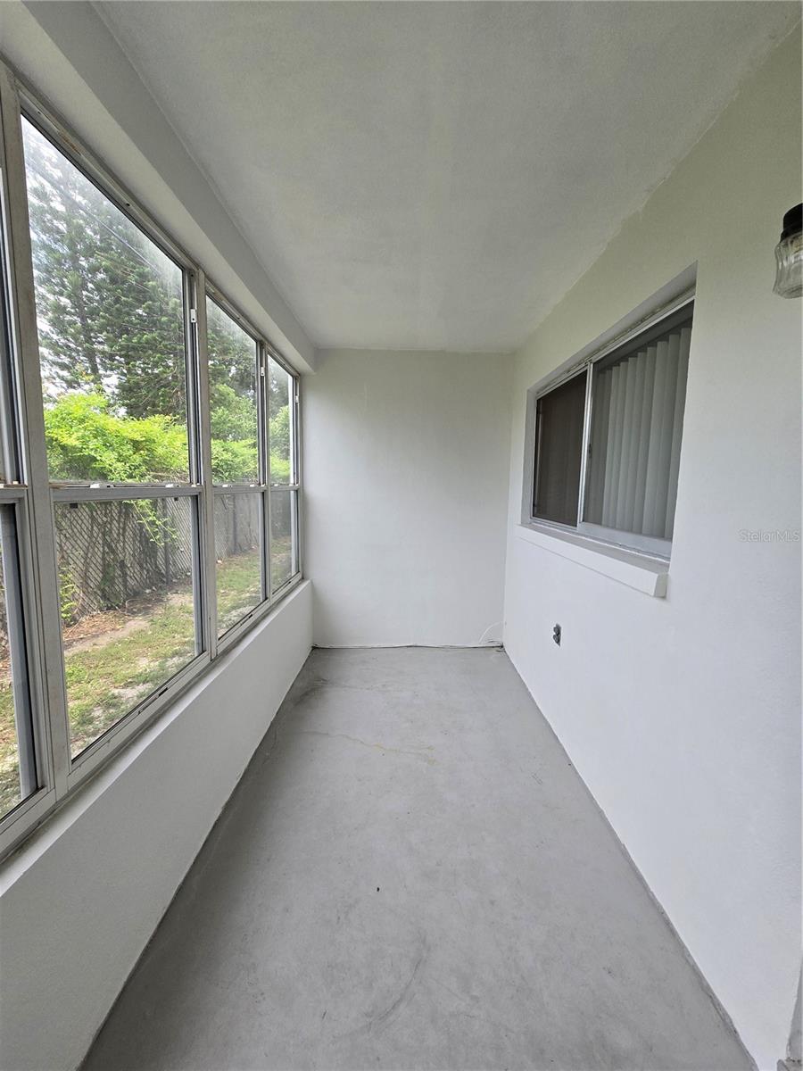 Image 15 of 16 For 2366 Shelley Street 4