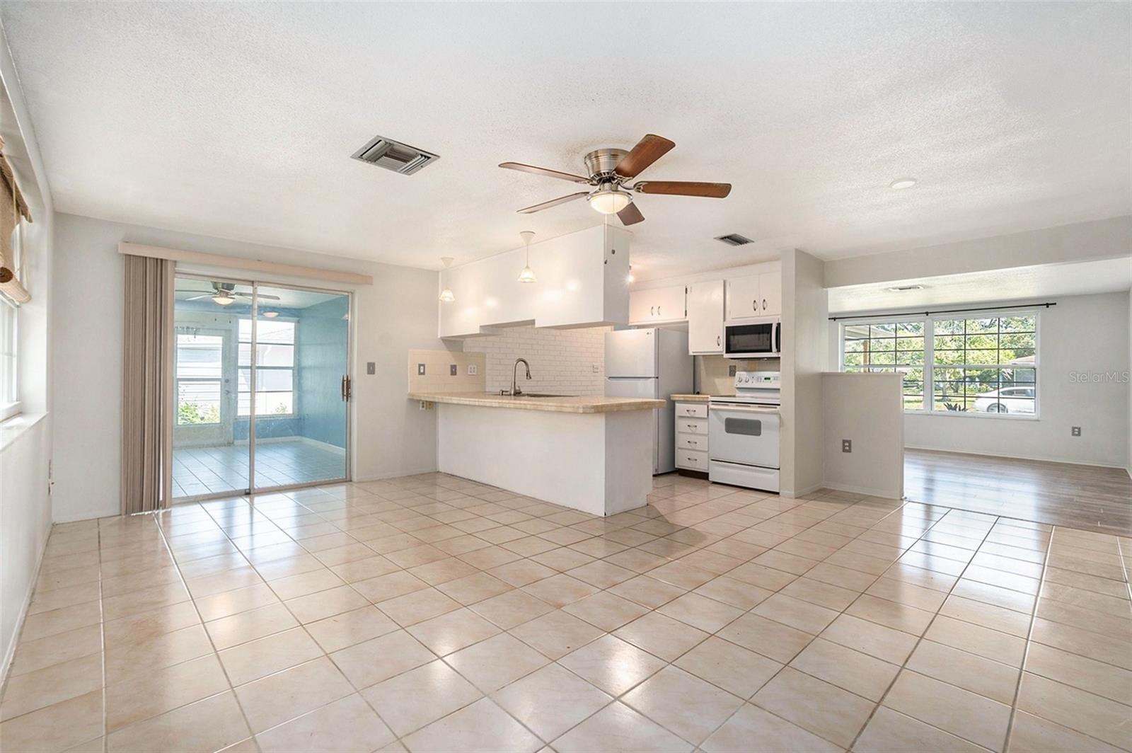 Image 10 of 36 For 10137 Oleander Drive