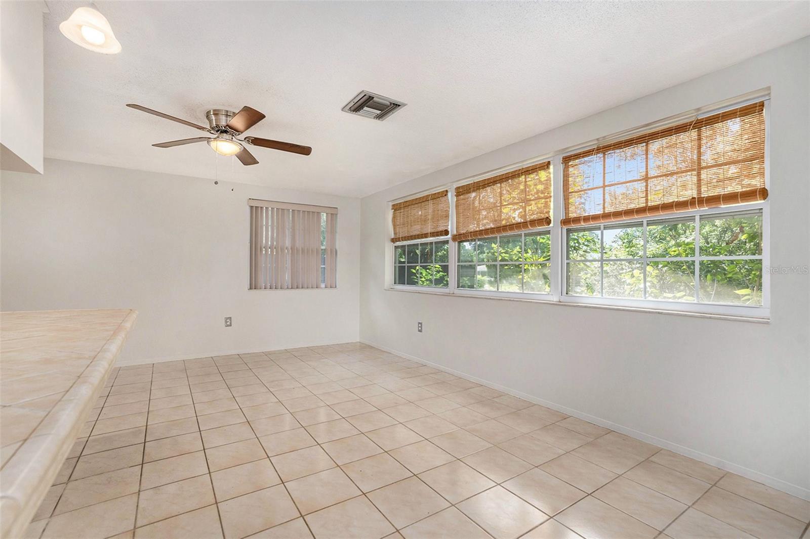 Image 13 of 36 For 10137 Oleander Drive