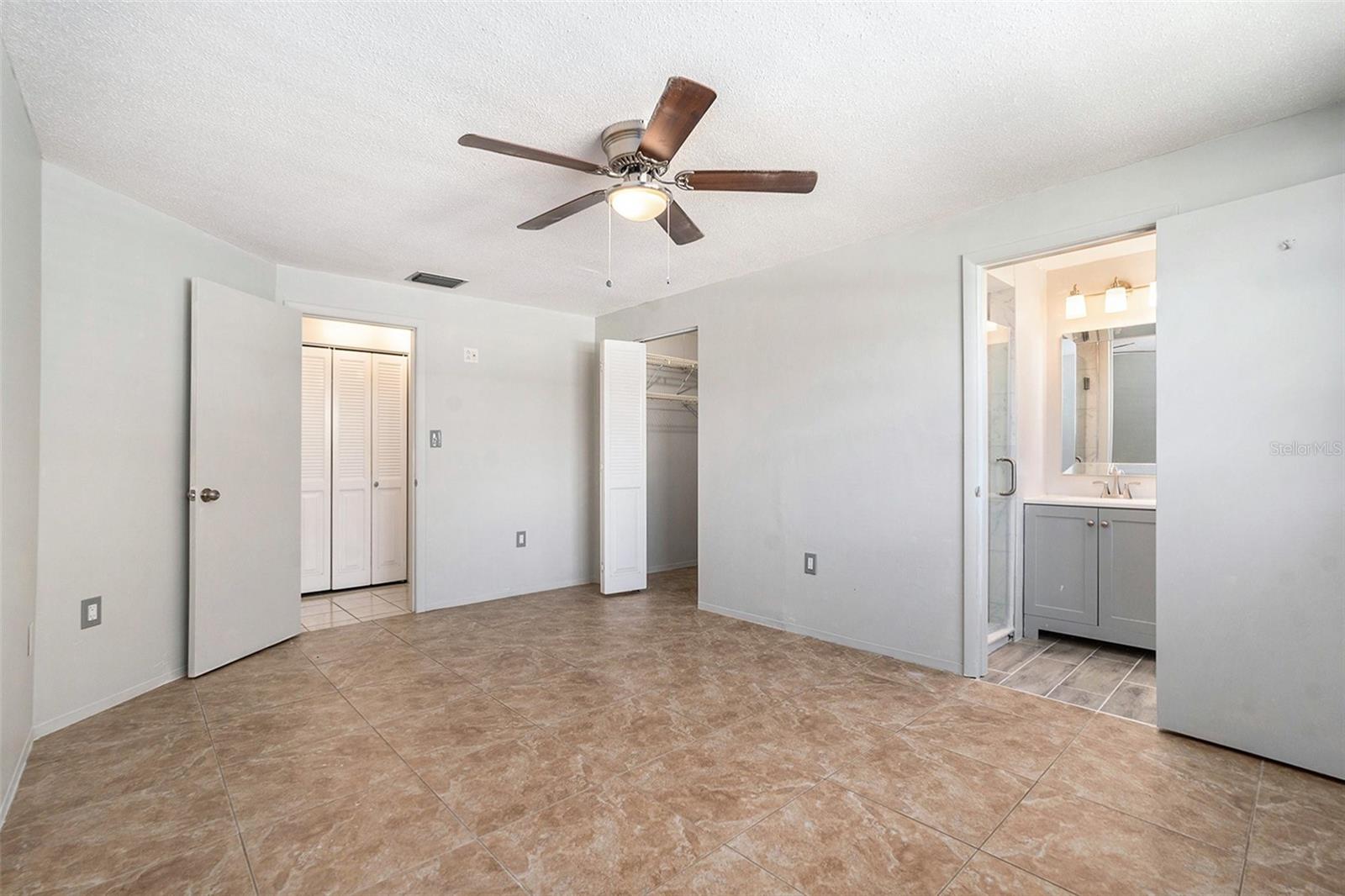 Image 18 of 36 For 10137 Oleander Drive