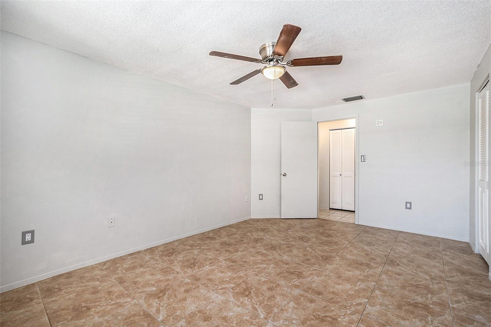 Image 20 of 36 For 10137 Oleander Drive