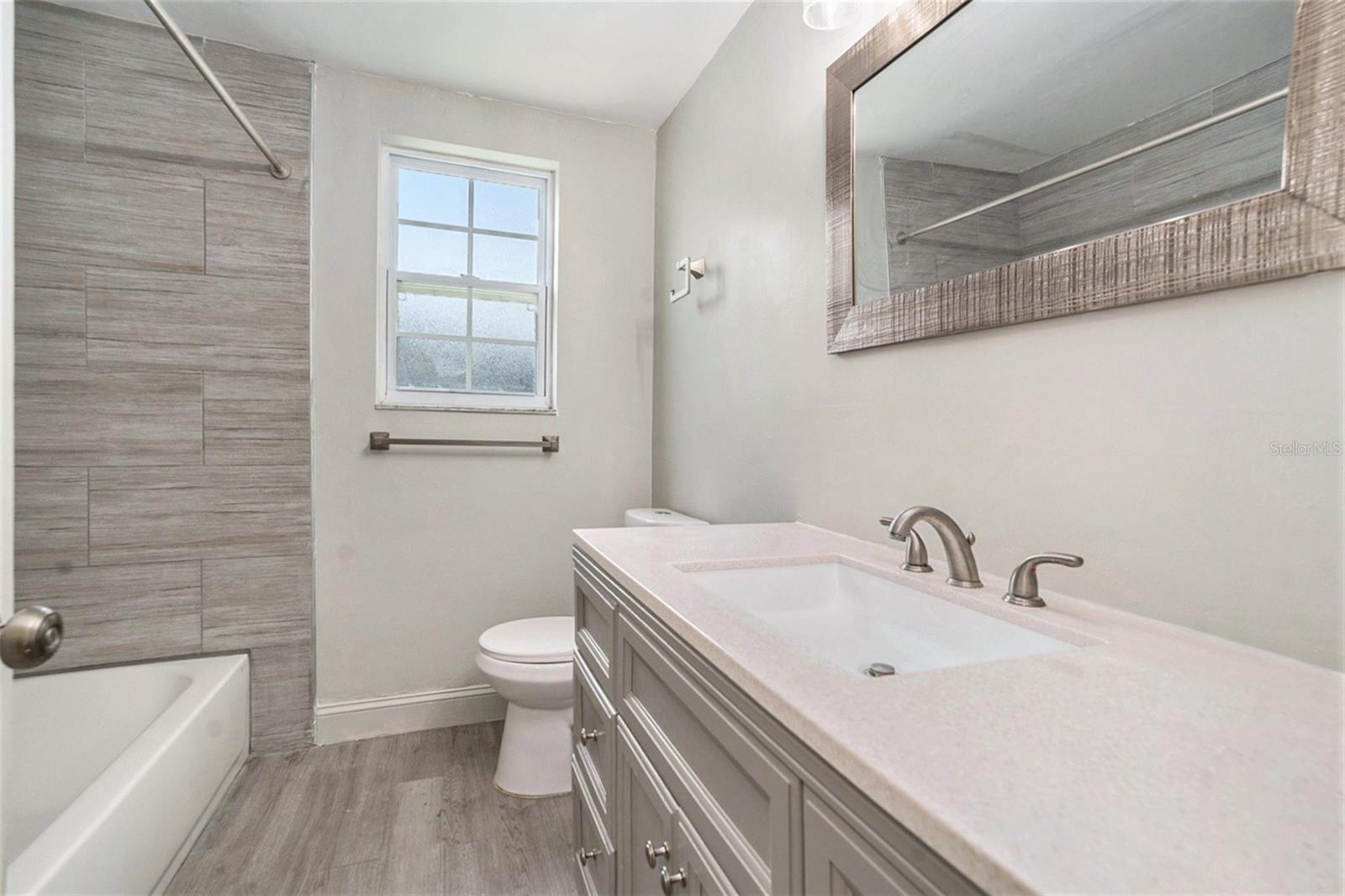 Image 27 of 36 For 10137 Oleander Drive