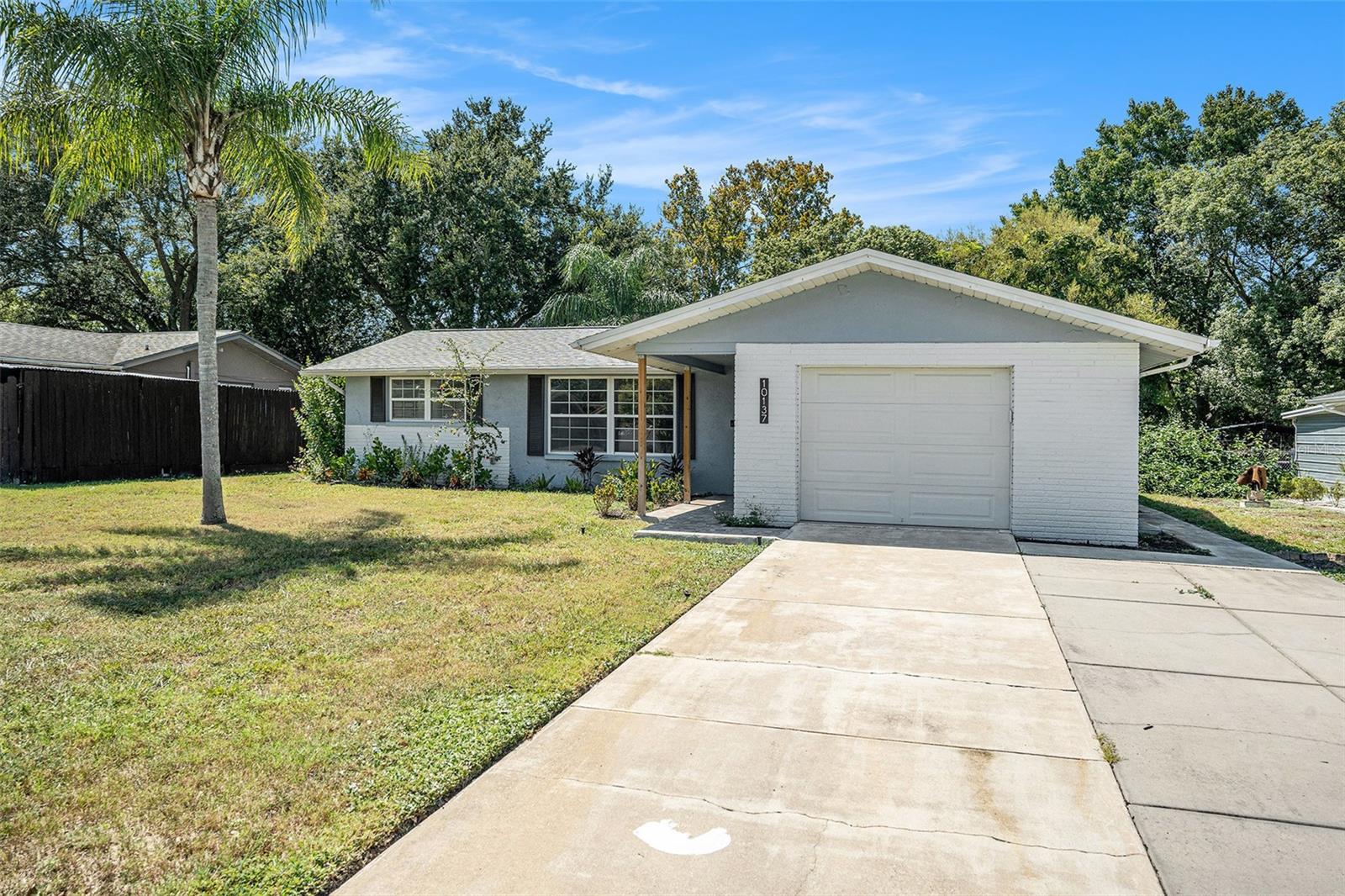 Image 3 of 36 For 10137 Oleander Drive