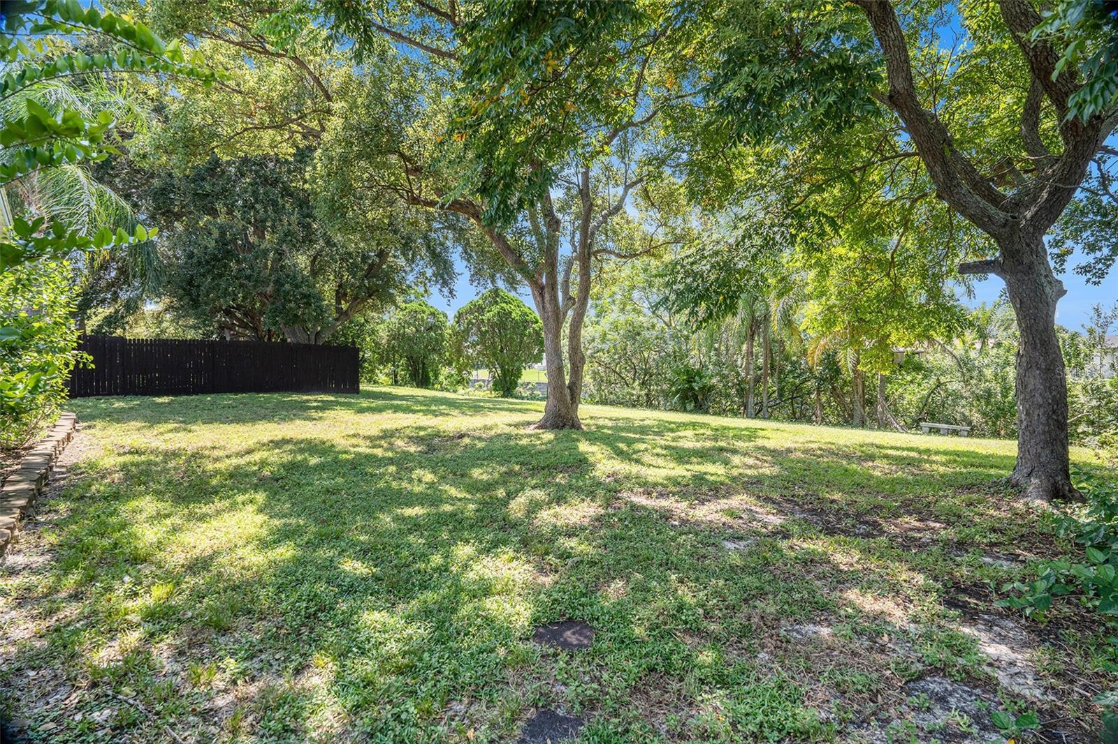 Image 32 of 36 For 10137 Oleander Drive