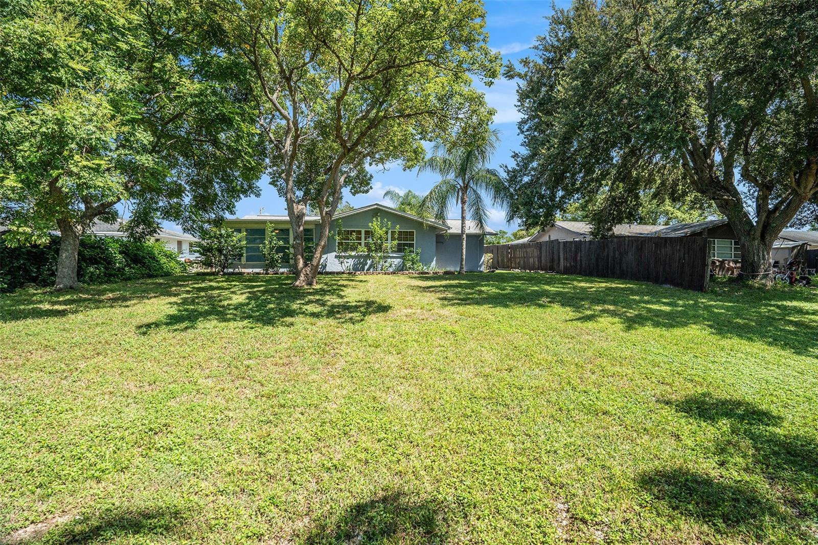 Image 34 of 36 For 10137 Oleander Drive