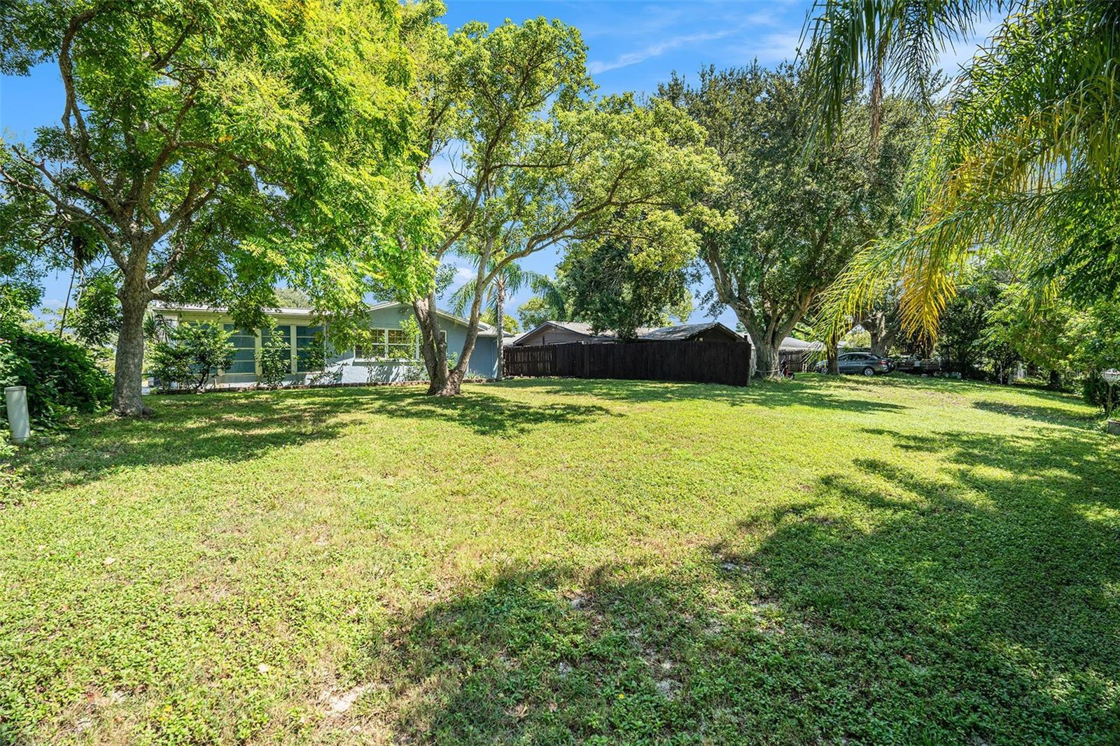 Image 35 of 36 For 10137 Oleander Drive