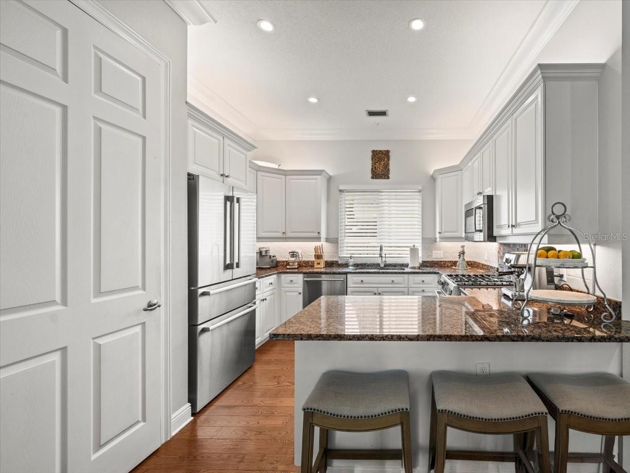 Image 18 of 49 For 254 7th Avenue N