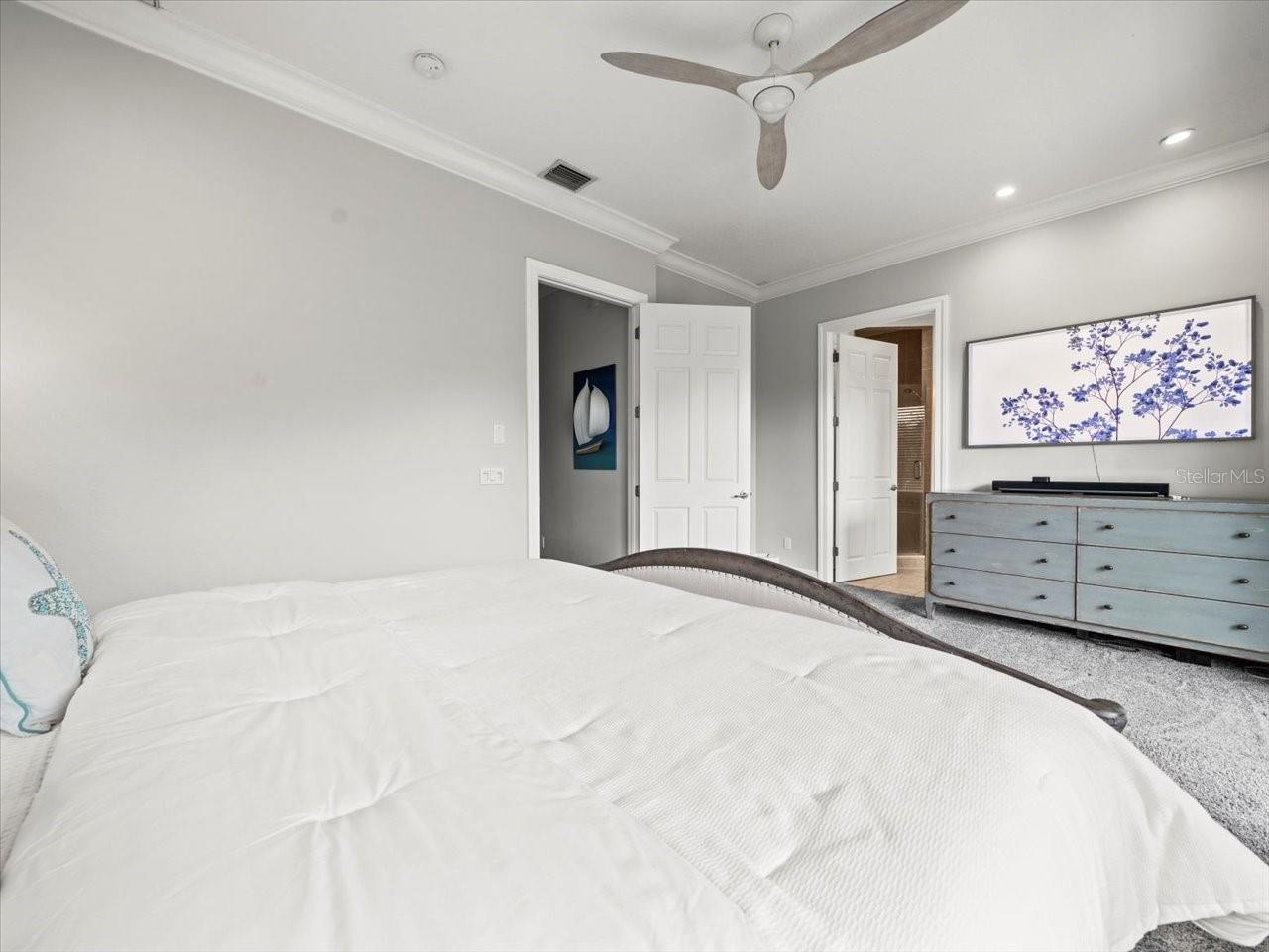 Image 32 of 49 For 254 7th Avenue N