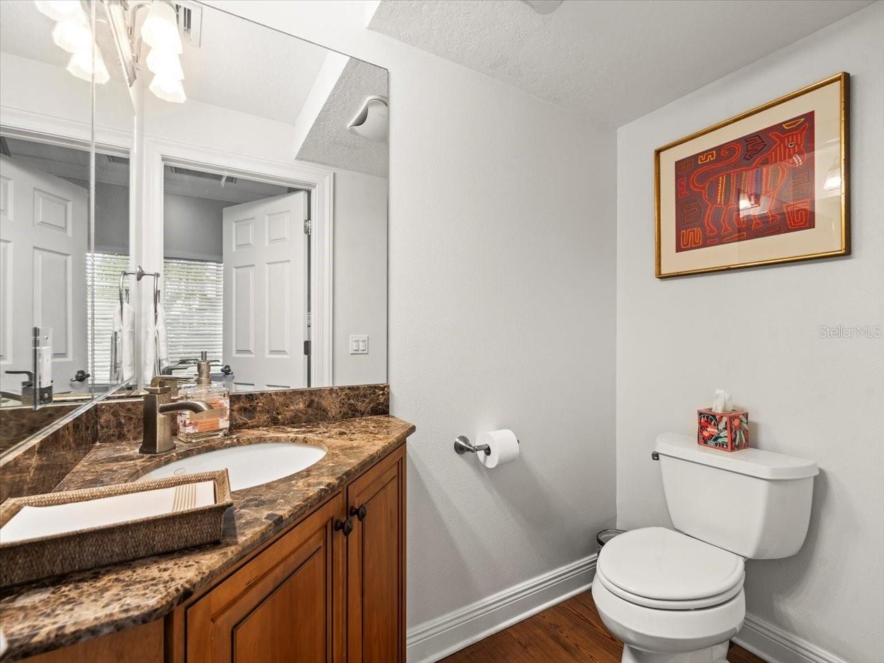 Image 8 of 49 For 254 7th Avenue N