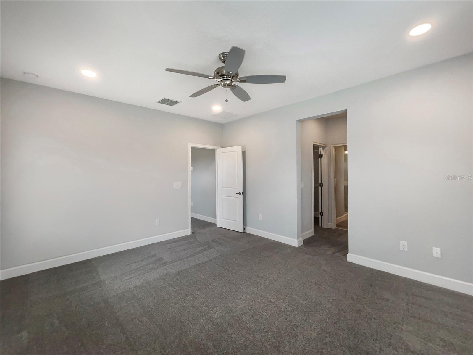 Image 16 of 30 For 705 Winterside Drive