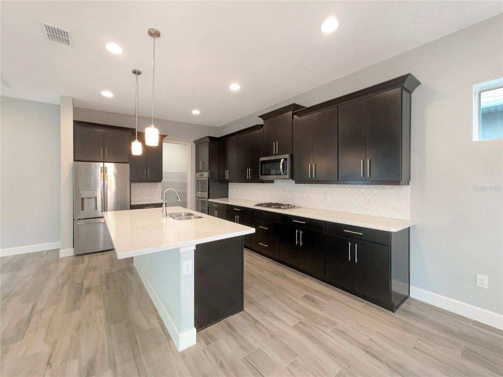 Image 7 of 30 For 705 Winterside Drive