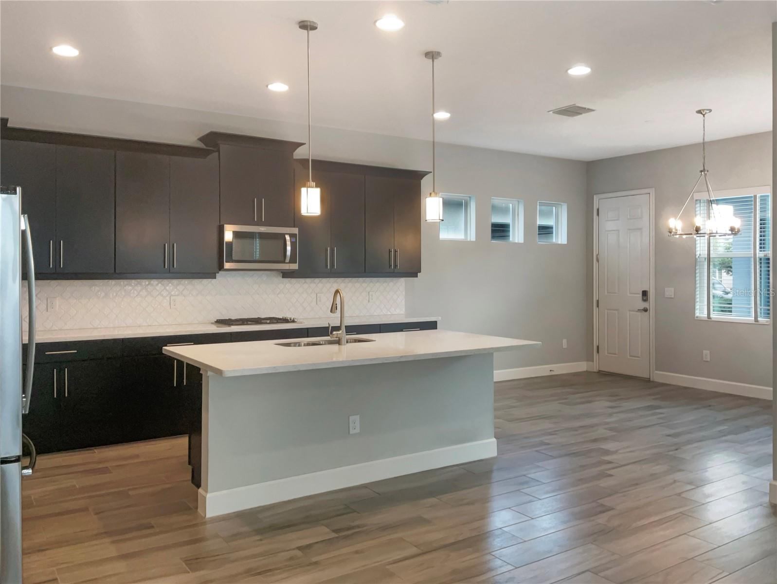 Image 8 of 30 For 705 Winterside Drive