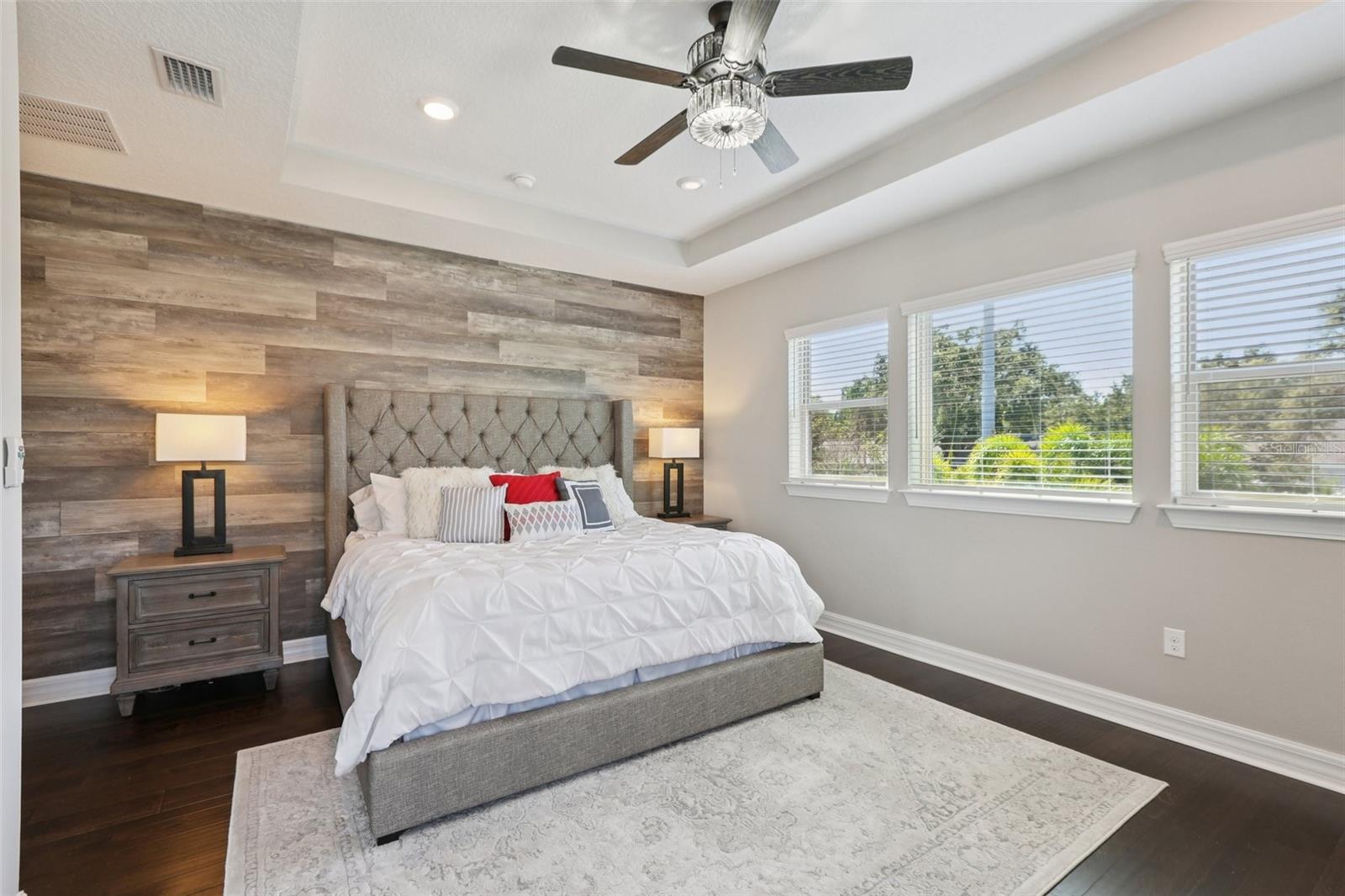 Image 46 of 99 For 842 Forest Glen Court