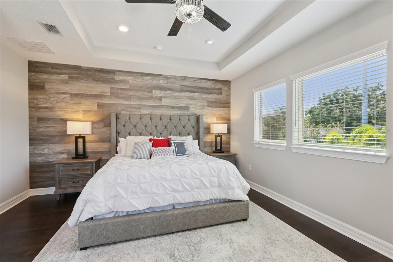 Image 47 of 99 For 842 Forest Glen Court