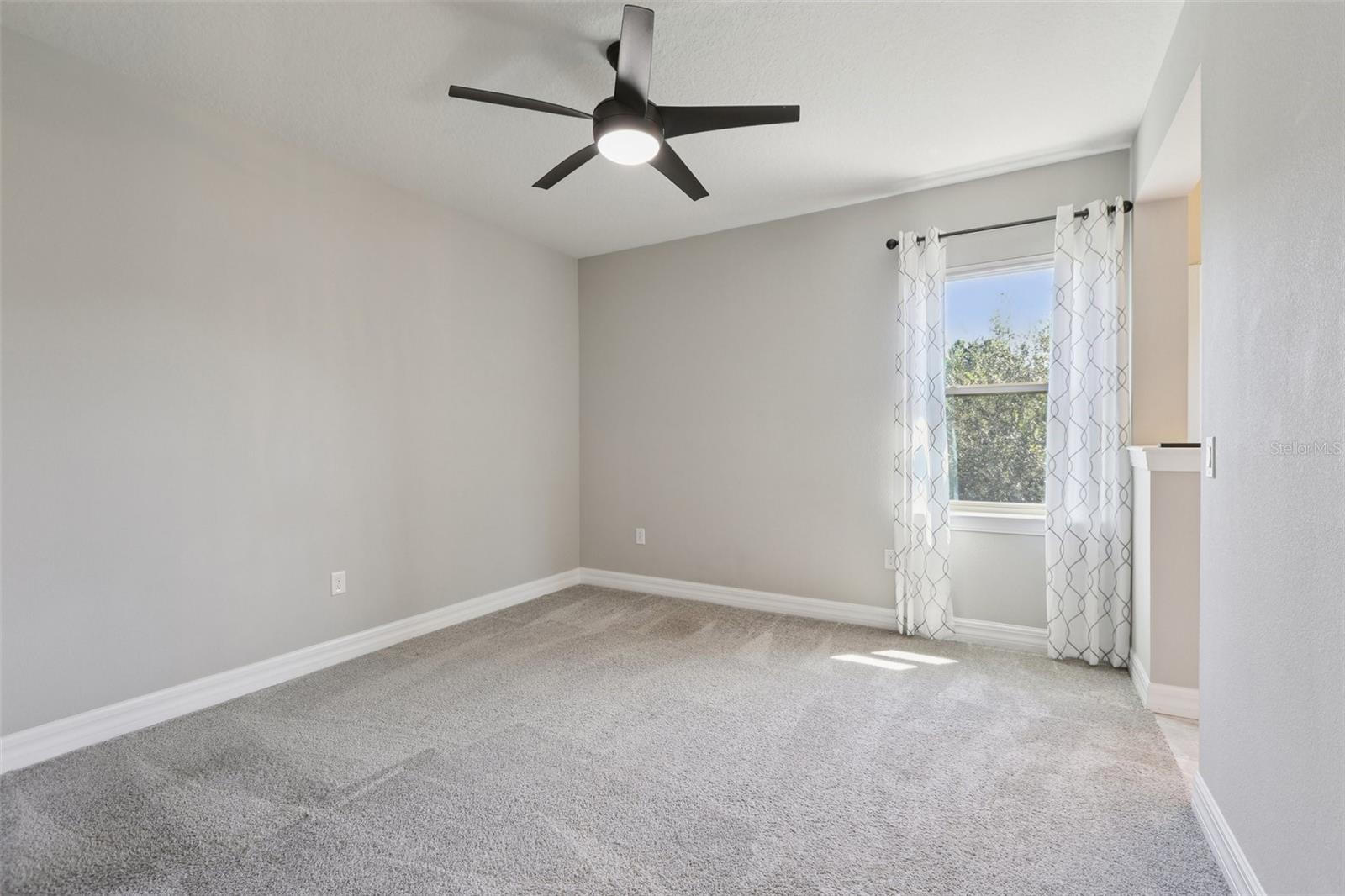 Image 56 of 99 For 842 Forest Glen Court
