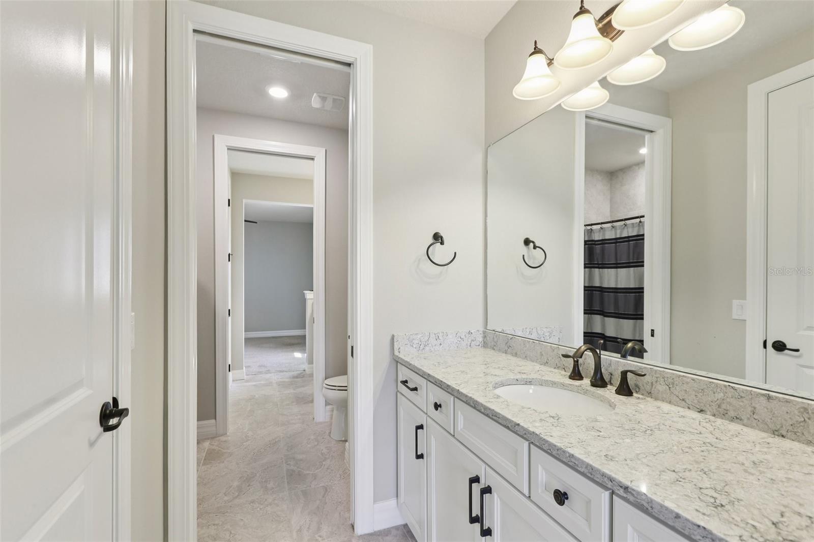 Image 59 of 99 For 842 Forest Glen Court