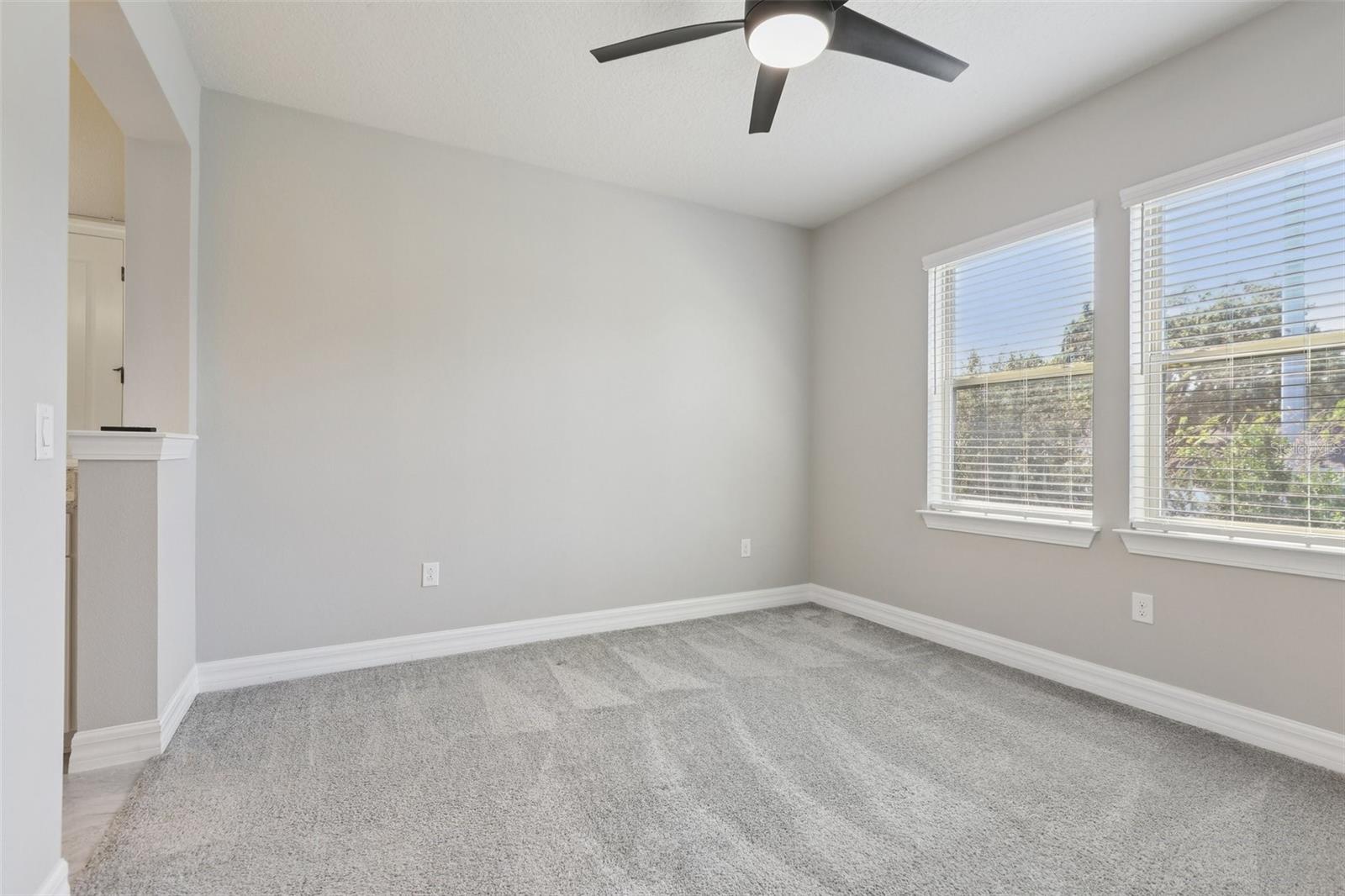 Image 62 of 99 For 842 Forest Glen Court