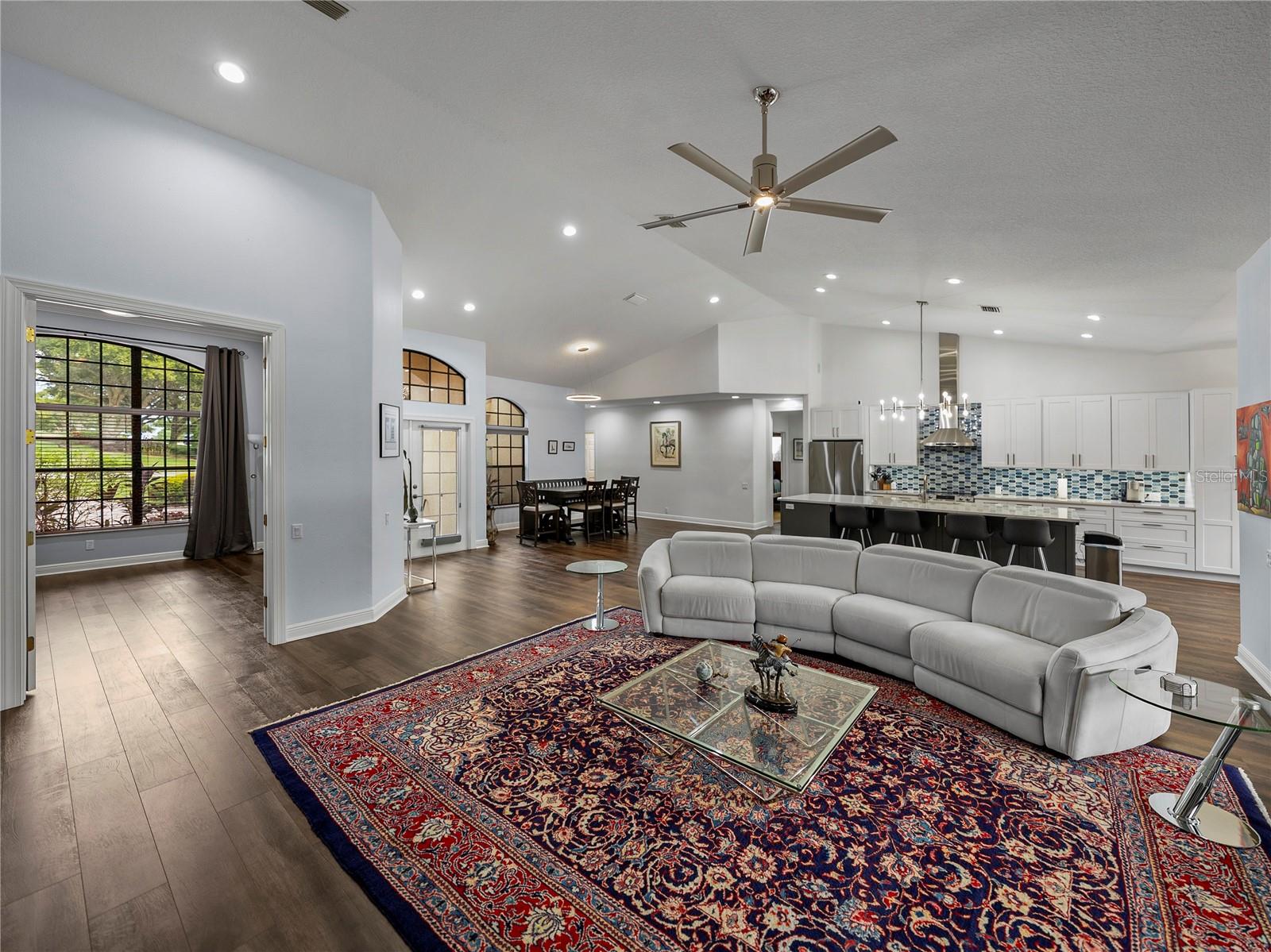 Image 11 of 76 For 34120 Americana Avenue