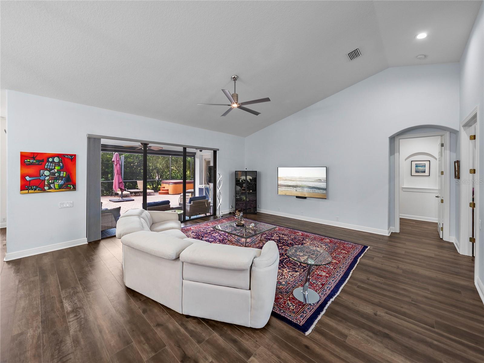 Image 14 of 76 For 34120 Americana Avenue