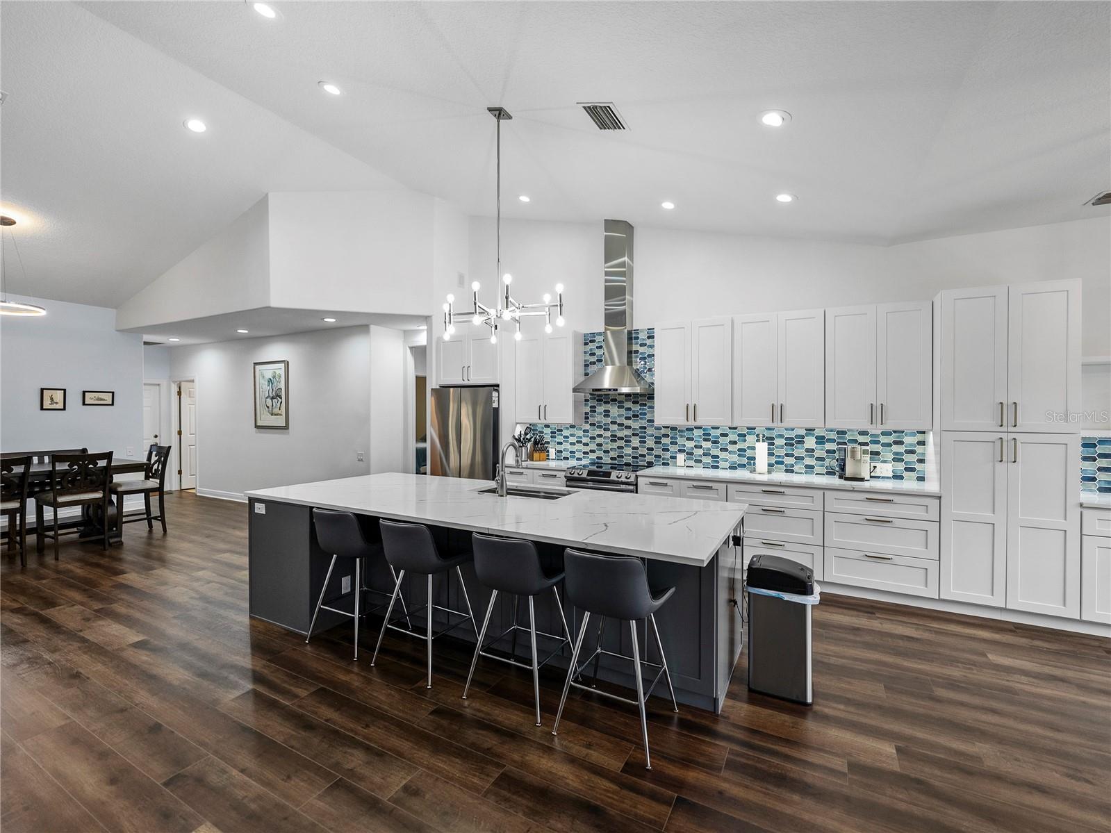 Image 16 of 76 For 34120 Americana Avenue