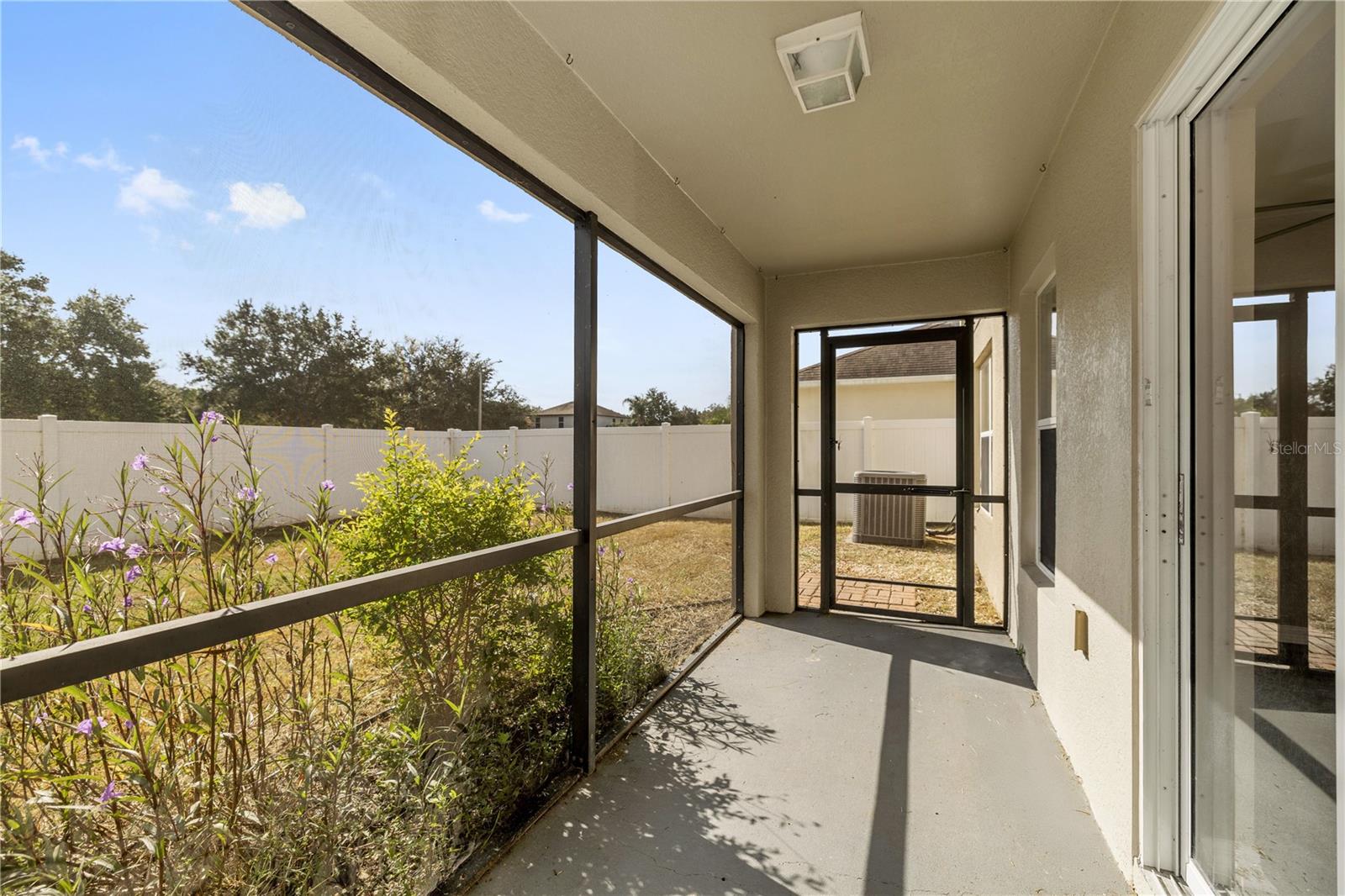 Image 17 of 26 For 18055 Glastonbury Lane