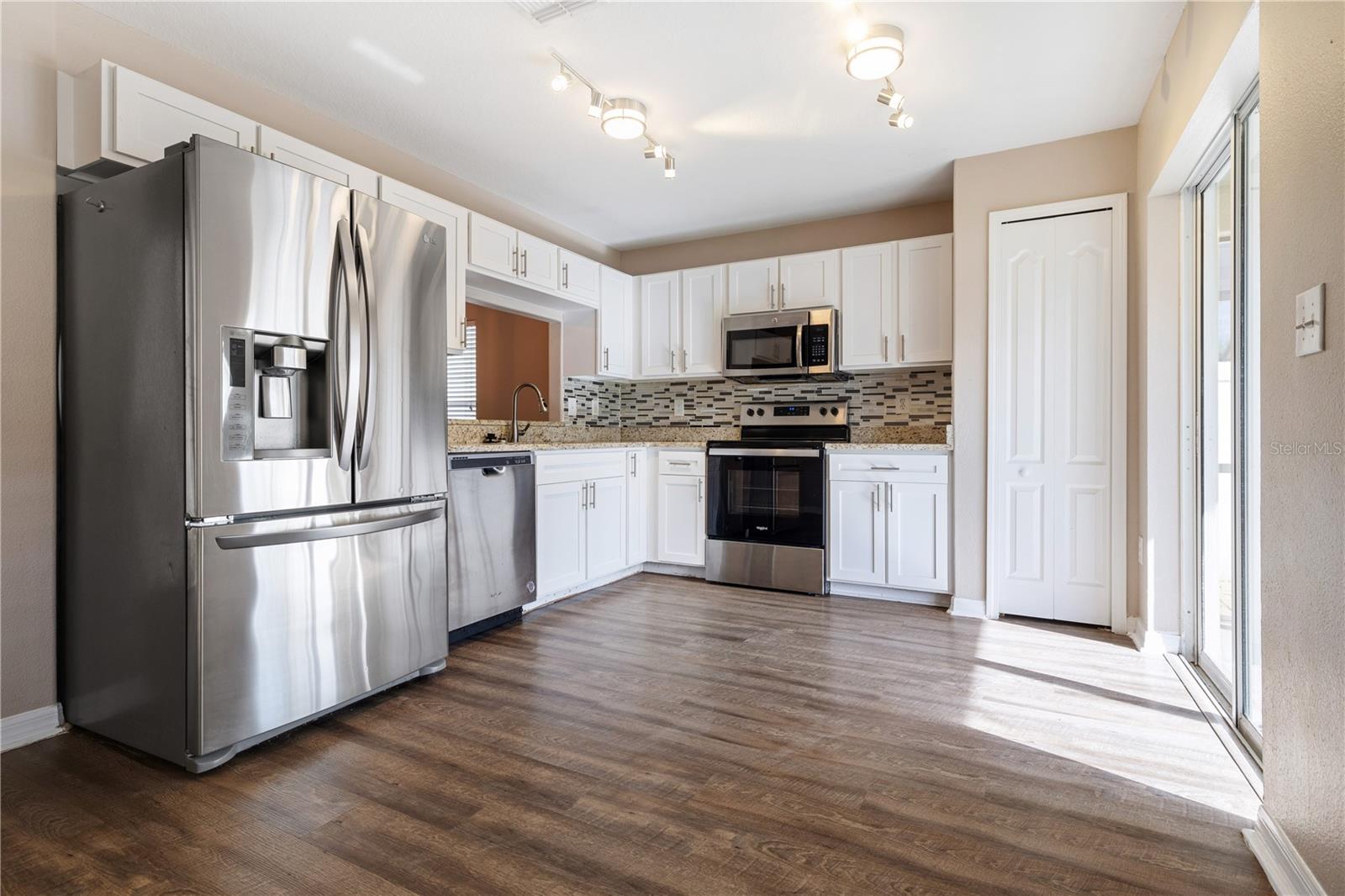 Image 8 of 26 For 18055 Glastonbury Lane