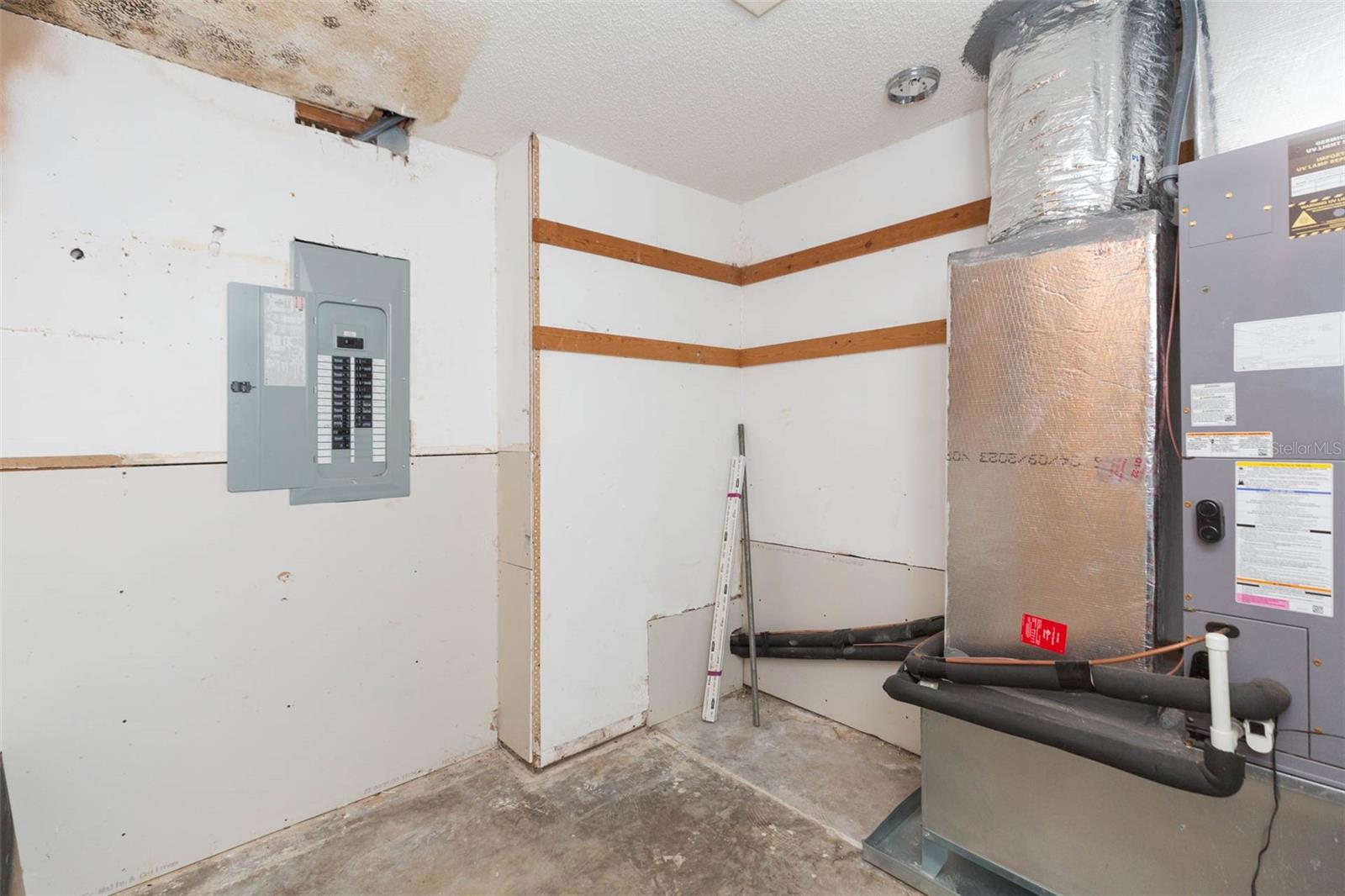 Image 40 of 83 For 16225 Bellamy Brothers Boulevard