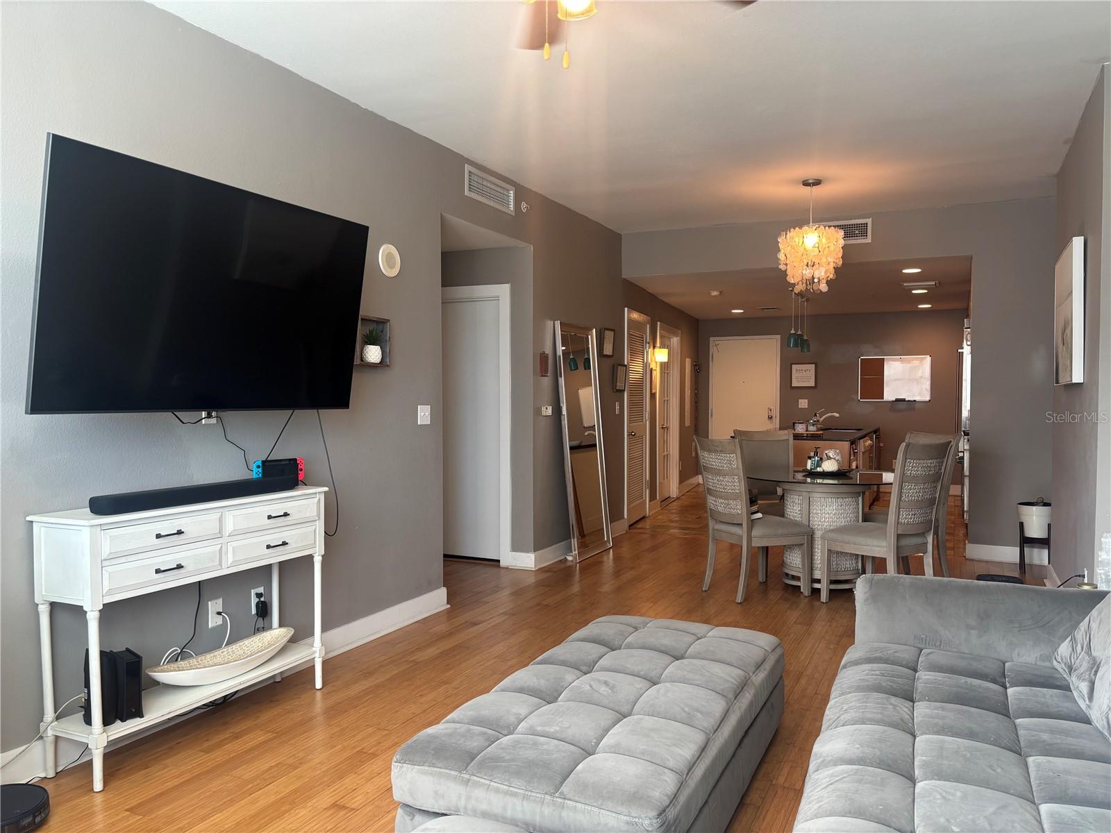 Image 16 of 34 For 1208 Kennedy Boulevard 316e