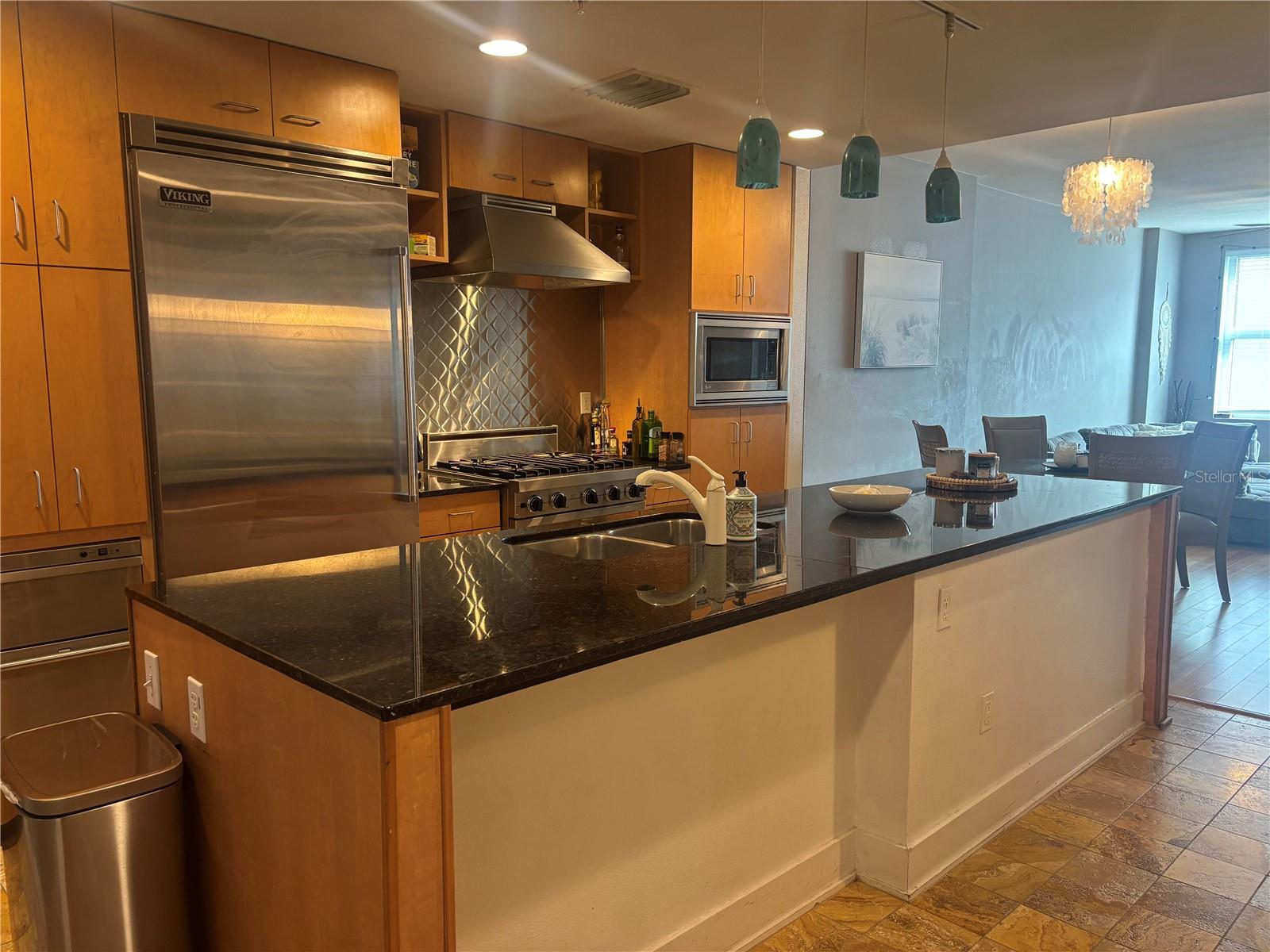 Image 2 of 34 For 1208 Kennedy Boulevard 316e