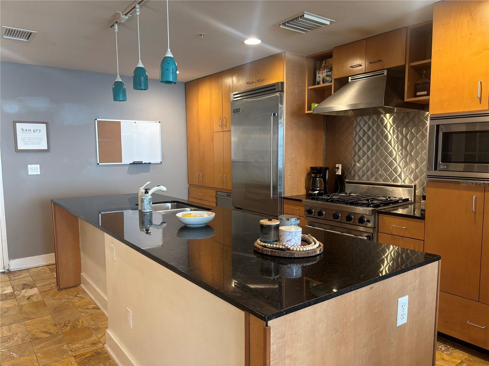 Image 5 of 34 For 1208 Kennedy Boulevard 316e