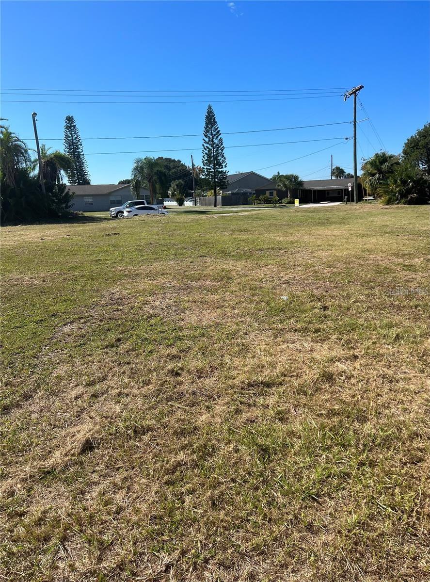 Image 2 of 2 For 601 Flamingo Drive
