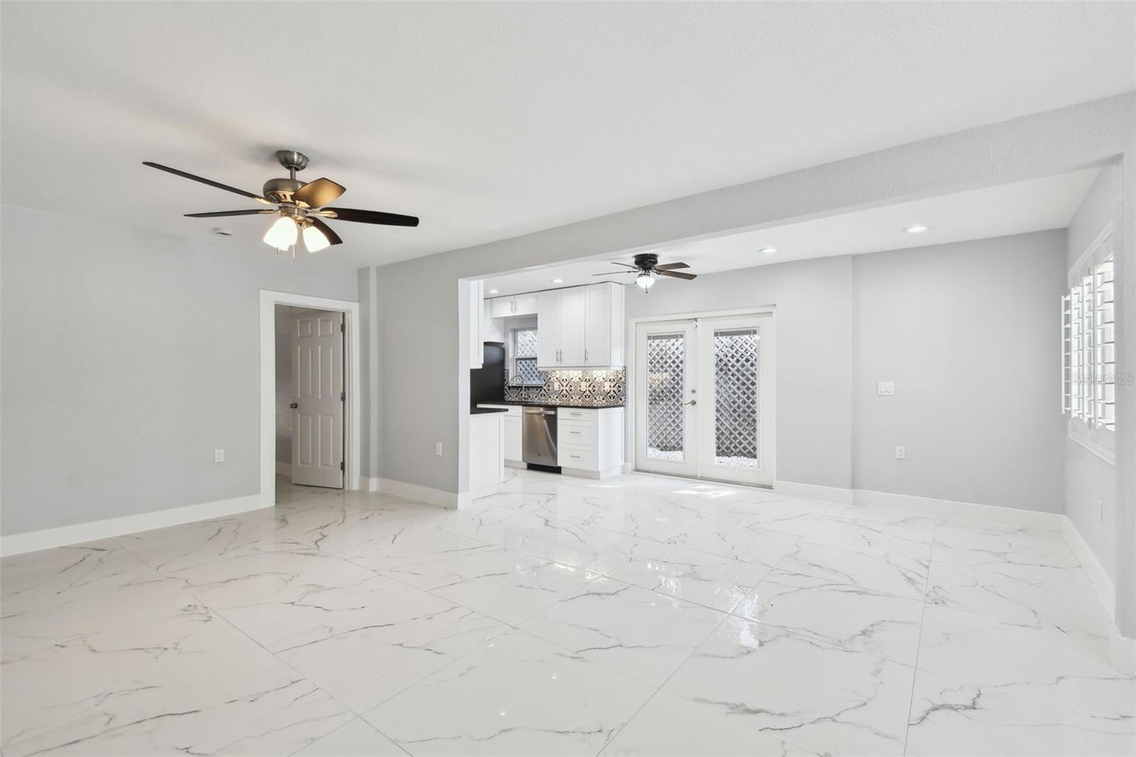 Image 11 of 39 For 131 Adalia Avenue