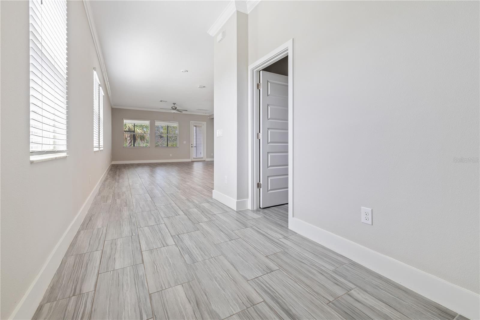 Image 4 of 46 For 7515 Faul Street