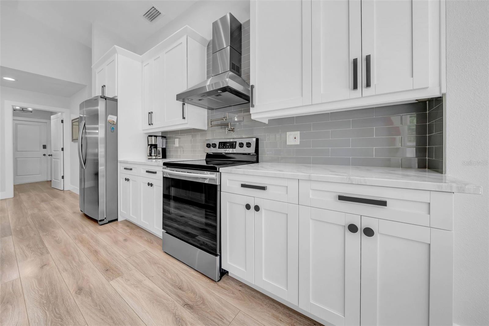 Image 18 of 46 For 5339 Venice Way Ne