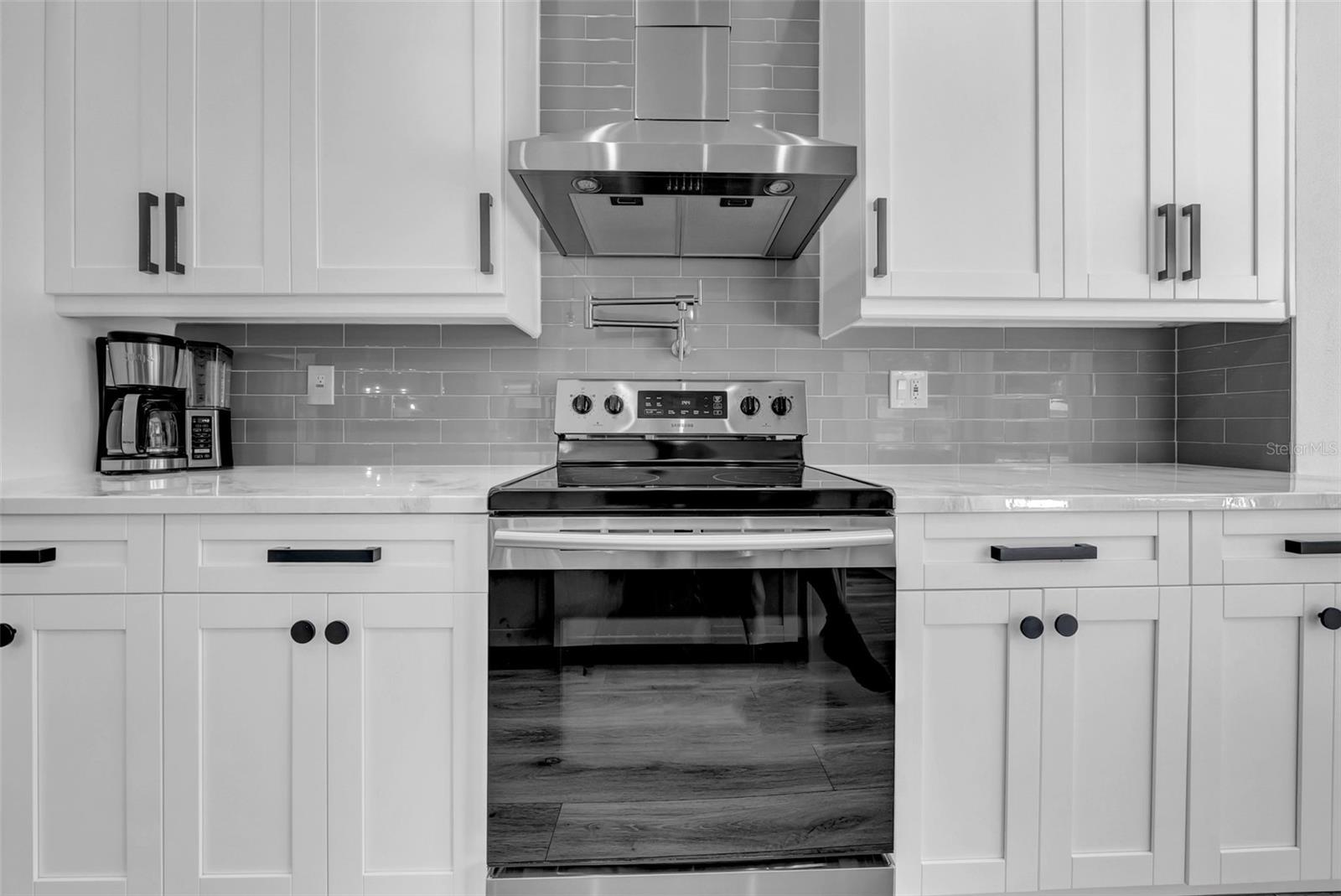 Image 19 of 46 For 5339 Venice Way Ne