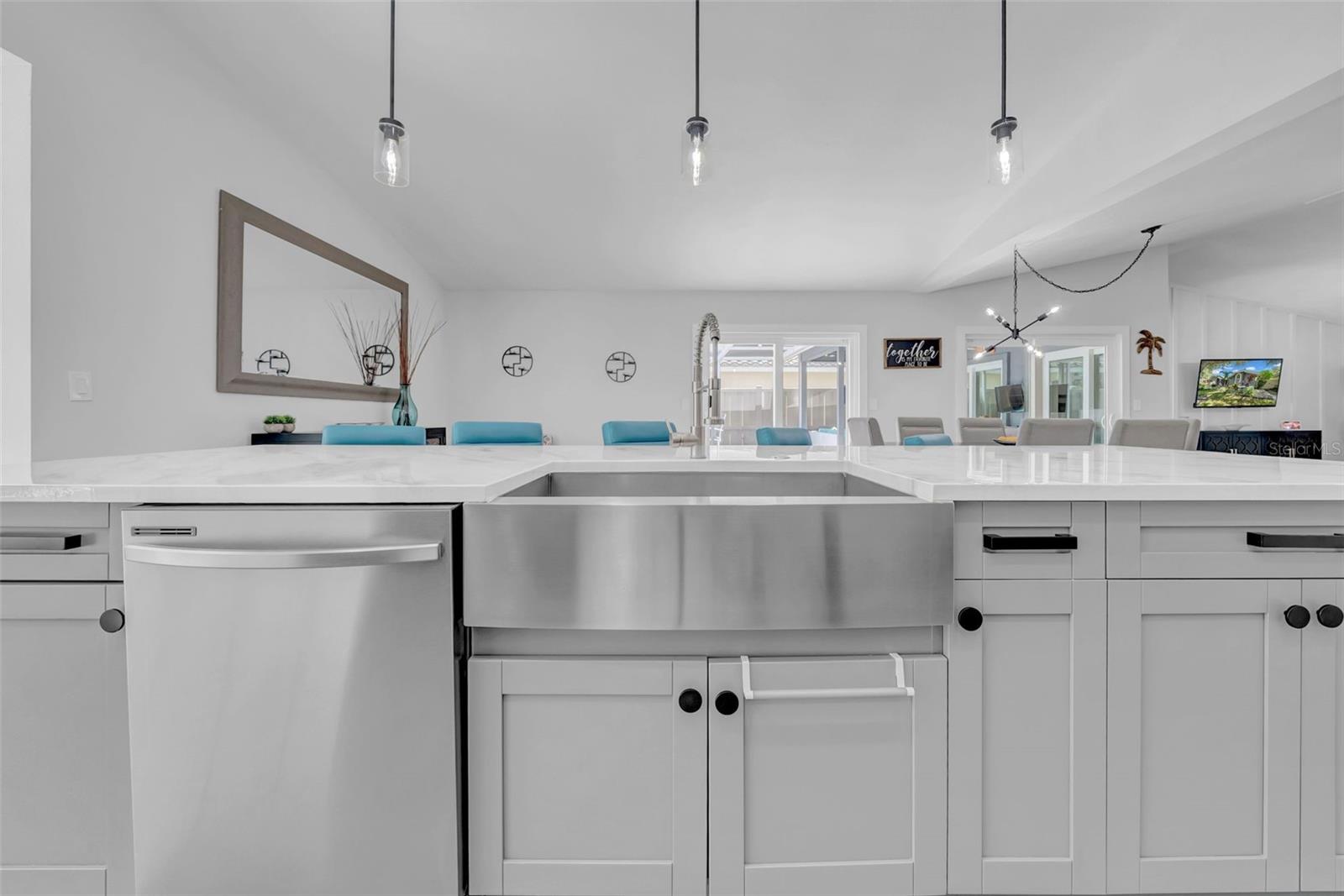 Image 20 of 46 For 5339 Venice Way Ne