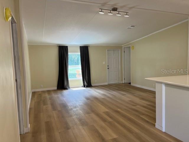 Image 3 of 20 For 915 Dunkenfield Avenue