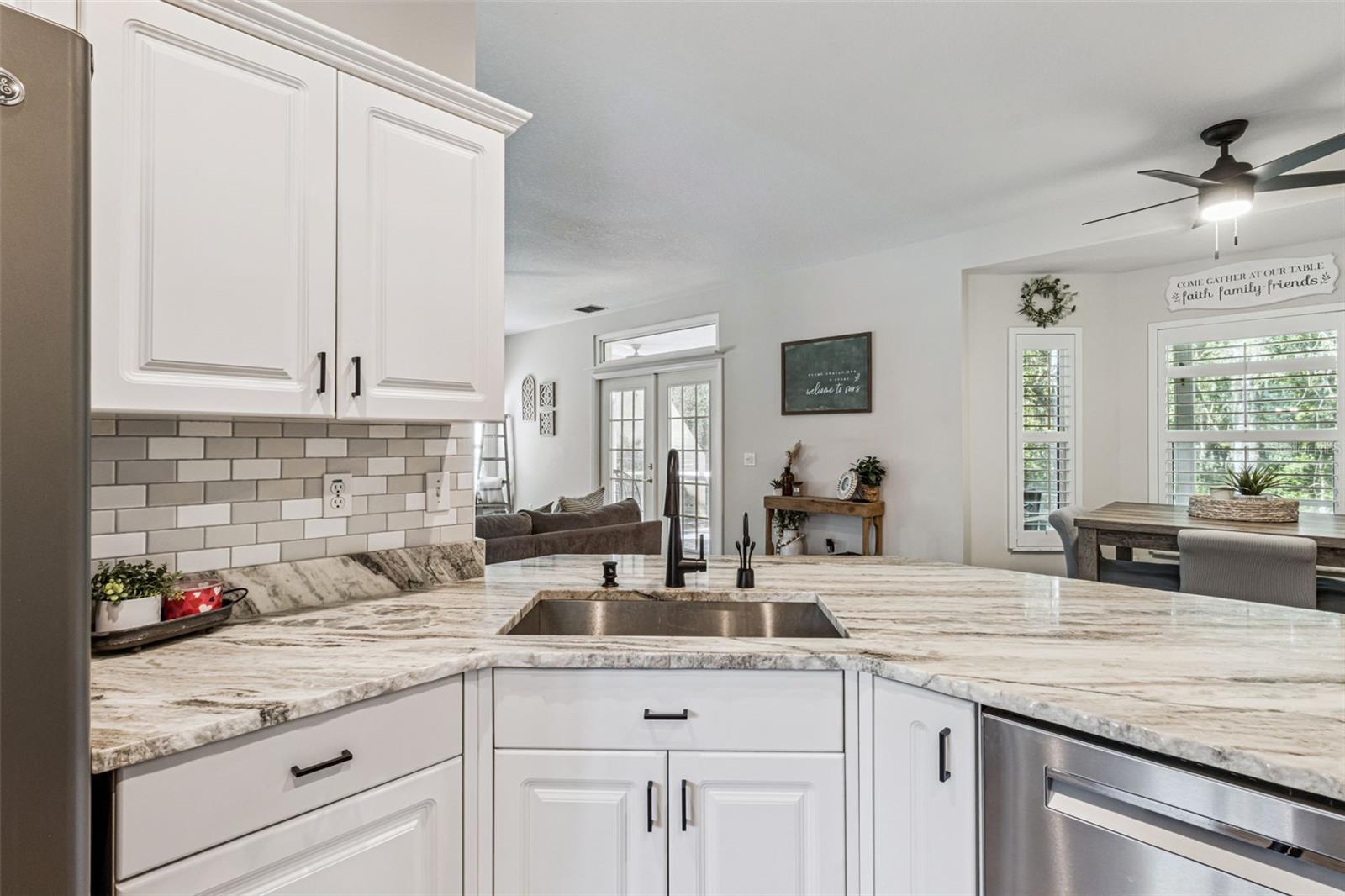 Image 12 of 55 For 11227 Lakeview Drive