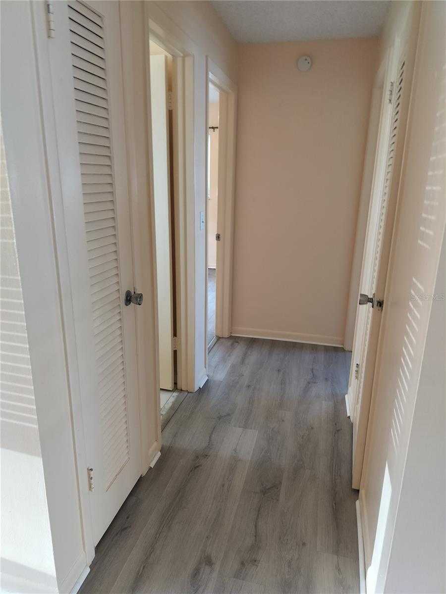 Image 11 of 20 For 9677 Mainlands Boulevard W
