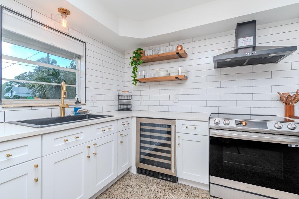Image 15 of 47 For 2805 Tifton Street S