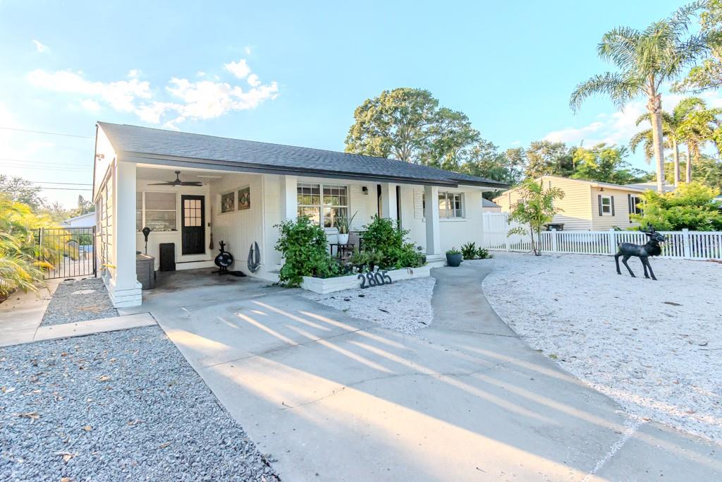 Image 4 of 47 For 2805 Tifton Street S