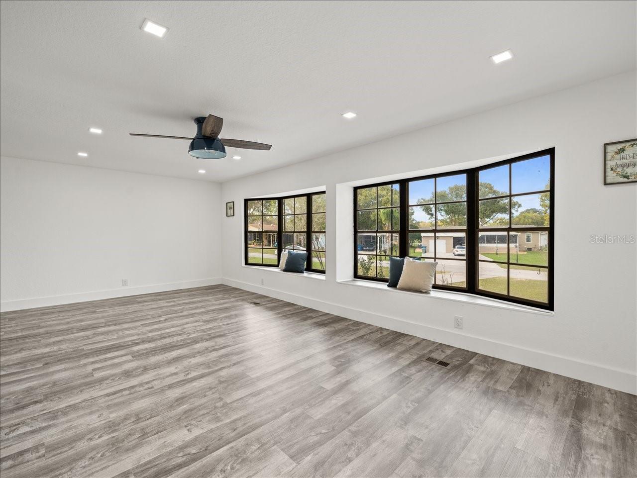 Image 11 of 37 For 8099 Country Club Drive
