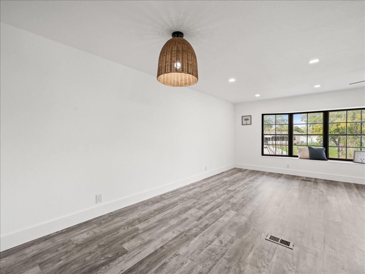 Image 13 of 37 For 8099 Country Club Drive