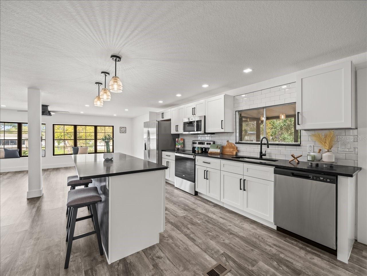 Image 16 of 37 For 8099 Country Club Drive
